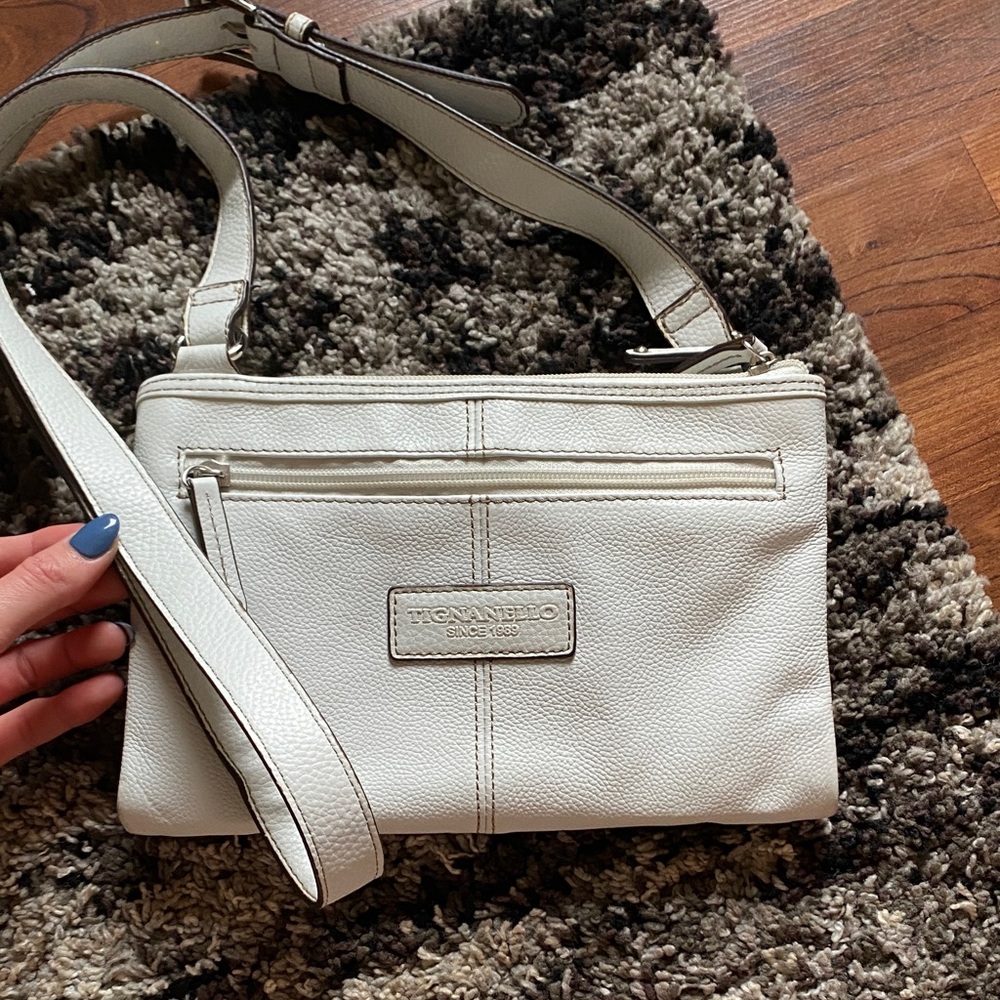 Tignanello Bone White Leather Crossbody Bag
Built in Wallet